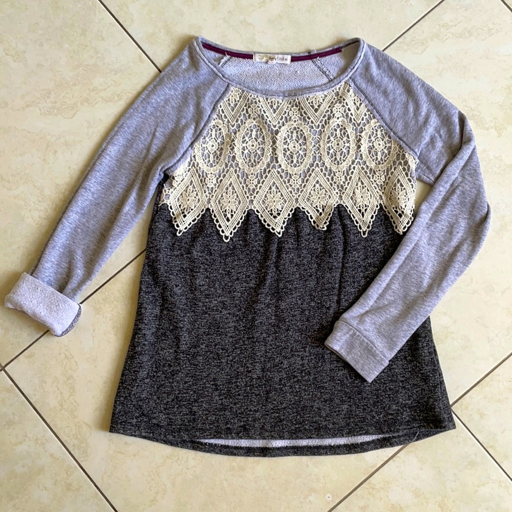 Grey sweatshirt